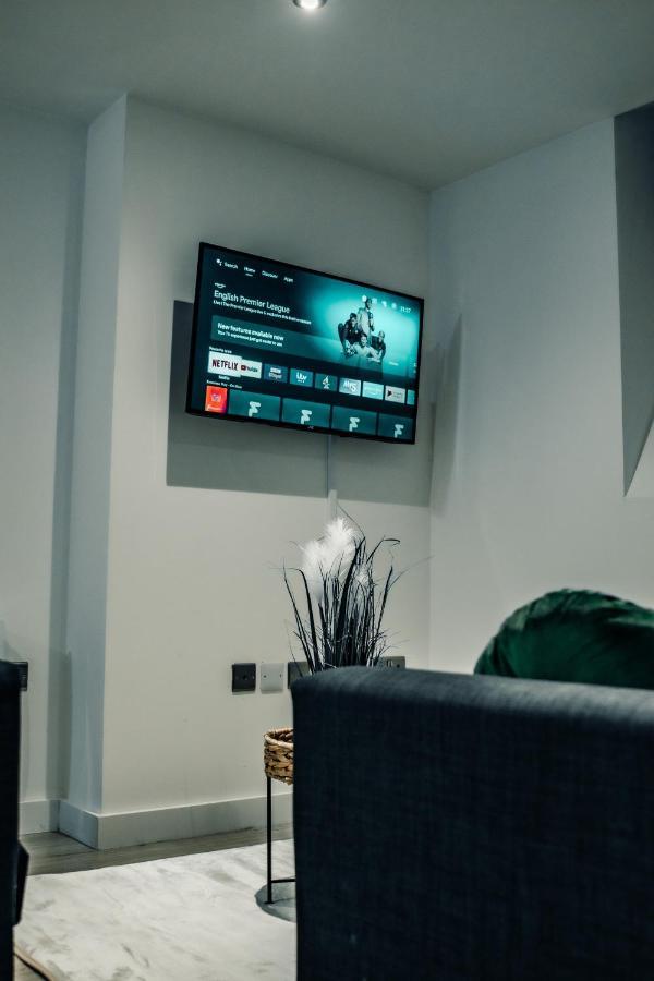 Bv Cosy Basement At Conditioning House Apartment Bradford (West Yorkshire)