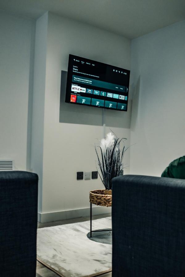 Bv Cosy Basement At Conditioning House * Bradford (West Yorkshire)