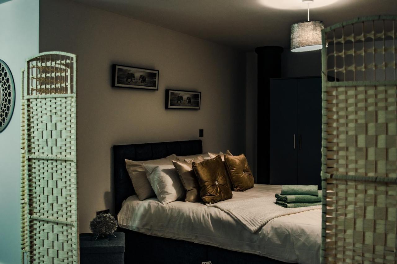 Apartment Bv Cosy Basement At Conditioning House Bradford (West Yorkshire)